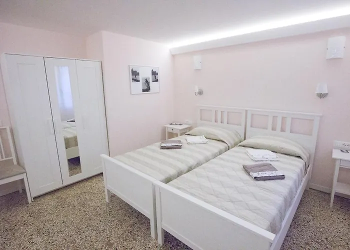 Venice Rialto Bridge Apartment